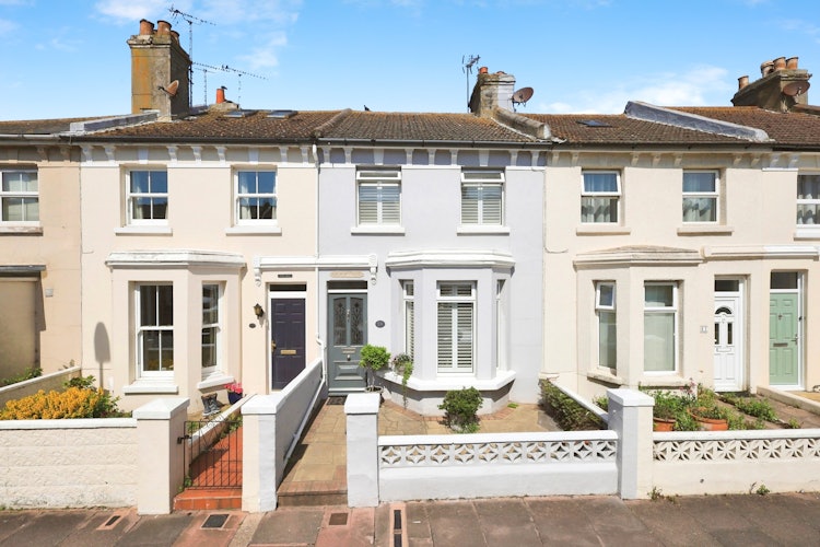 3 bedroom terraced house