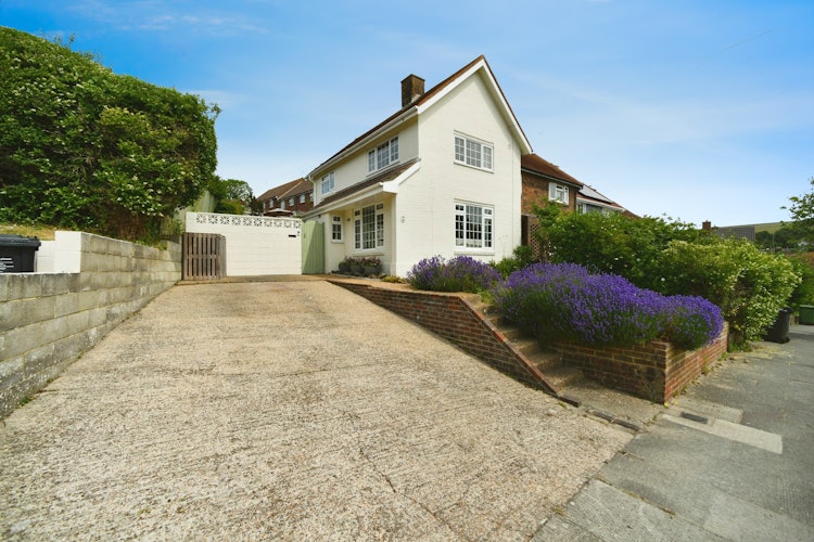 2 bedroom end of terrace house