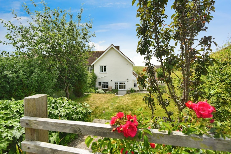 2 bedroom end of terrace house