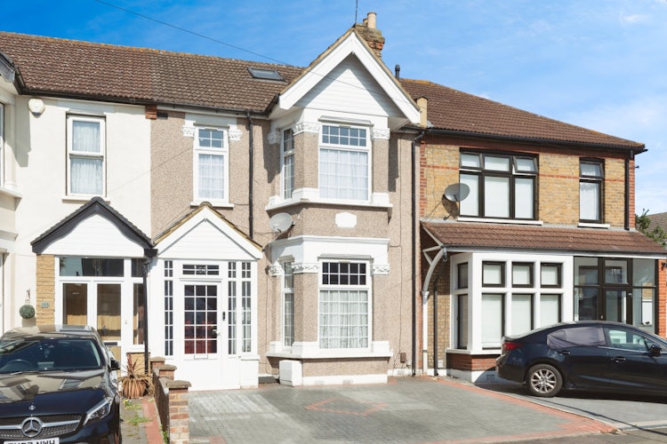 4 bedroom terraced house