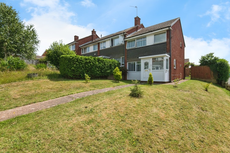 3 bedroom end of terrace house