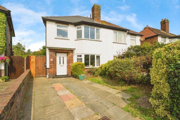 3 bedroom semi-detached house