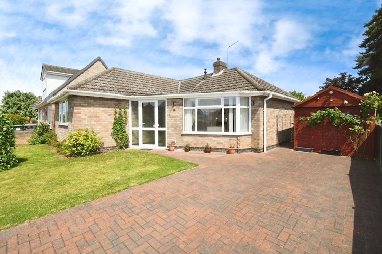 2 bedroom detached bungalow