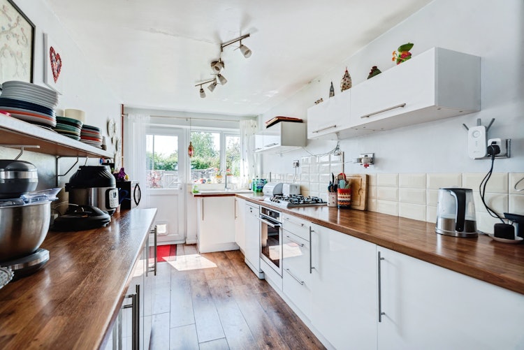 3 bedroom terraced house