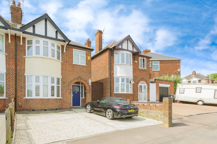 3 bedroom semi-detached house