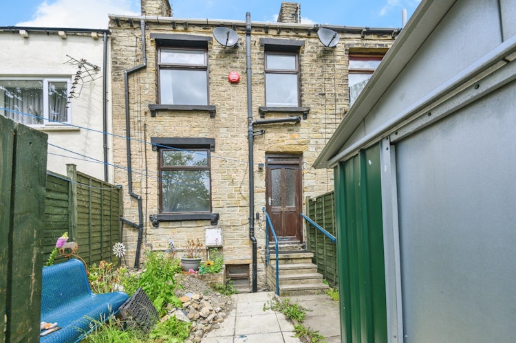 2 bedroom terraced house