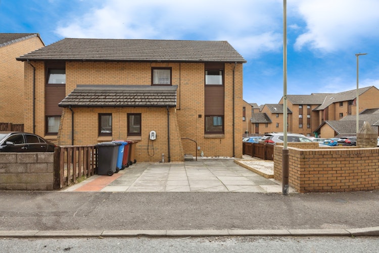 3 bedroom semi-detached house
