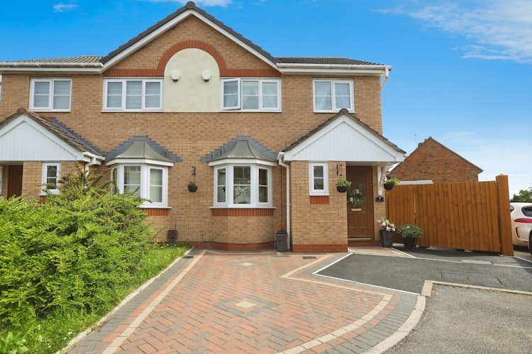 3 bedroom semi-detached house