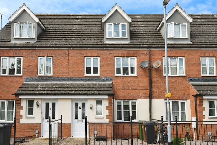 3 bedroom terraced house