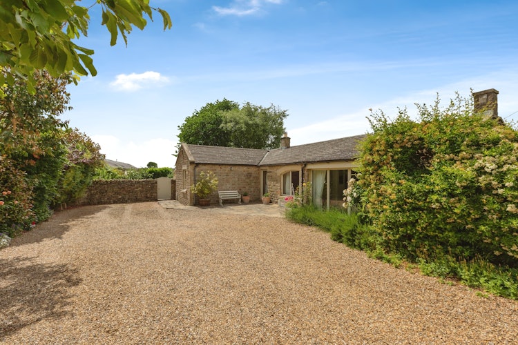 3 bedroom detached bungalow