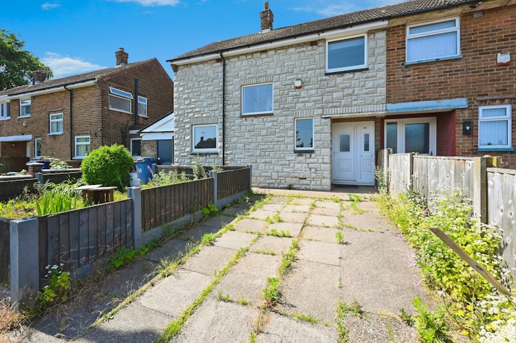 3 bedroom semi-detached house