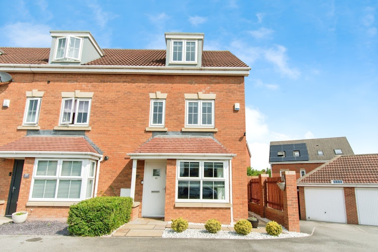 4 bedroom town house