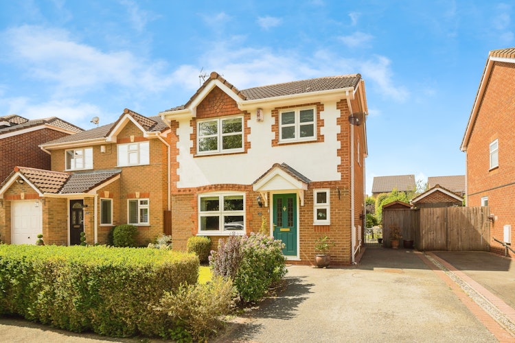 3 bedroom detached house