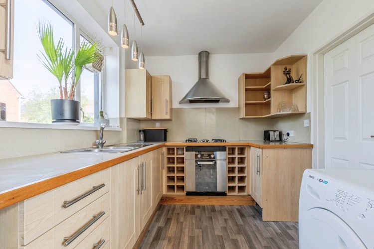 3 bedroom semi-detached house