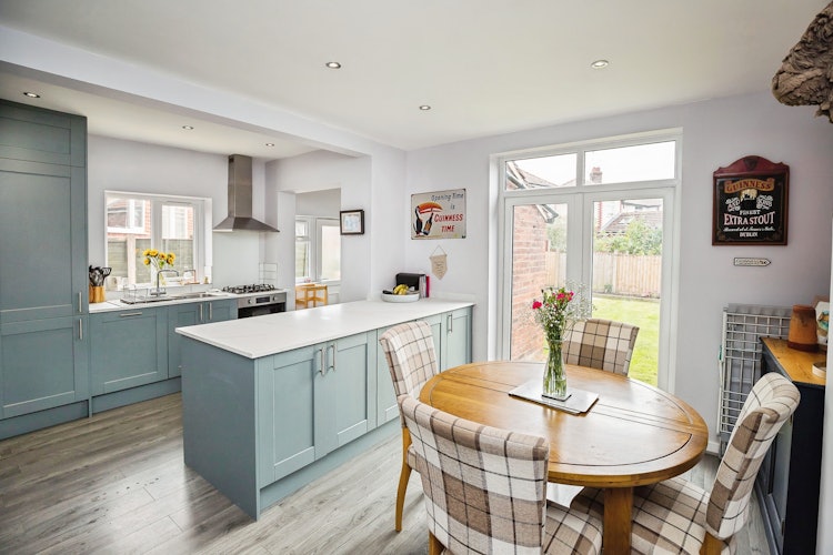 3 bedroom semi-detached house