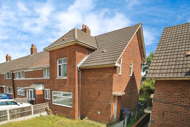 2 bedroom end of terrace house