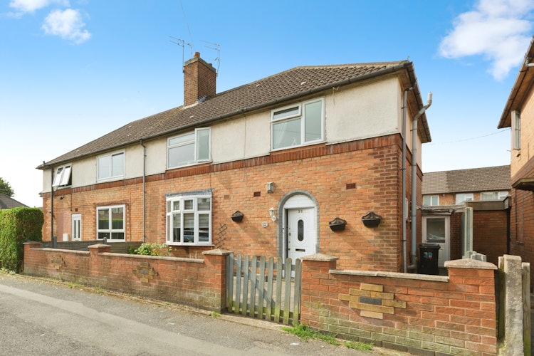 4 bedroom semi-detached house