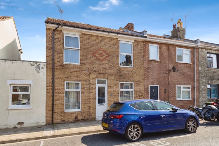 2 bedroom terraced house