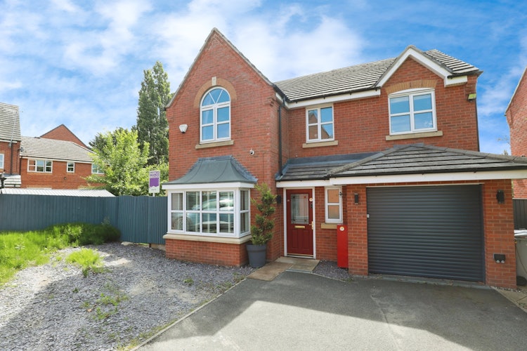 4 bedroom detached house