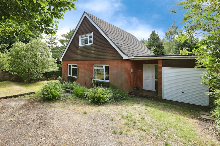 4 bedroom detached house
