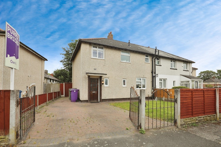 3 bedroom semi-detached house