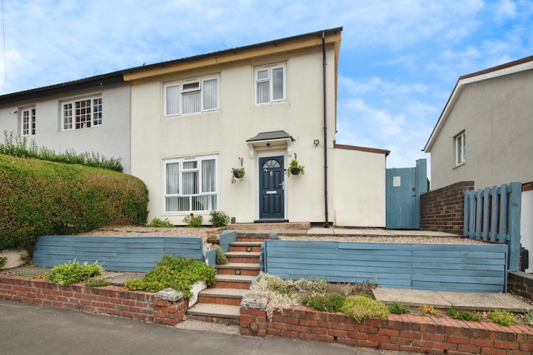 3 bedroom semi-detached house