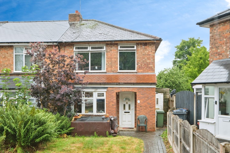 3 bedroom semi-detached house