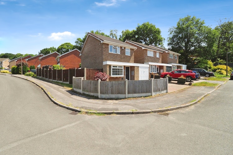 3 bedroom detached house