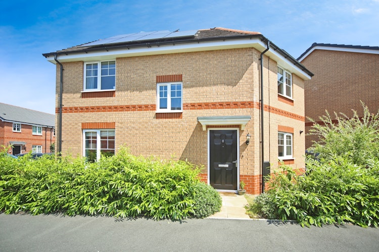 3 bedroom detached house