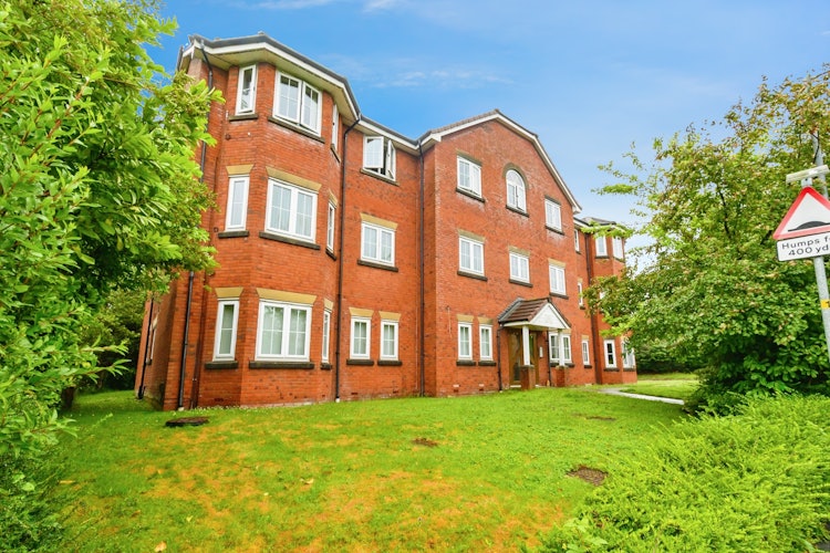 2 bedroom flat