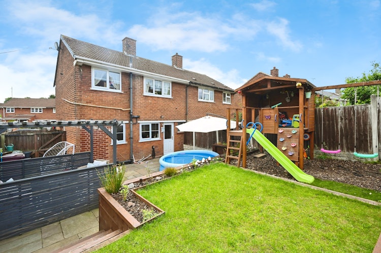 3 bedroom semi-detached house