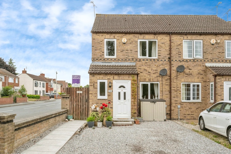 3 bedroom semi-detached house