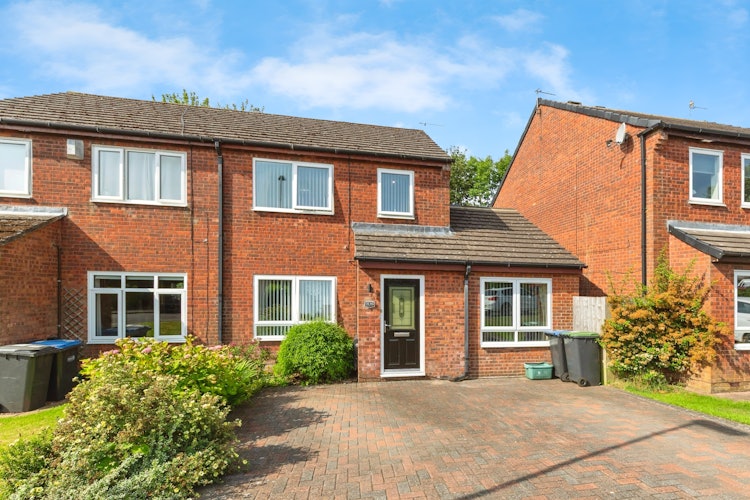 4 bedroom semi-detached house