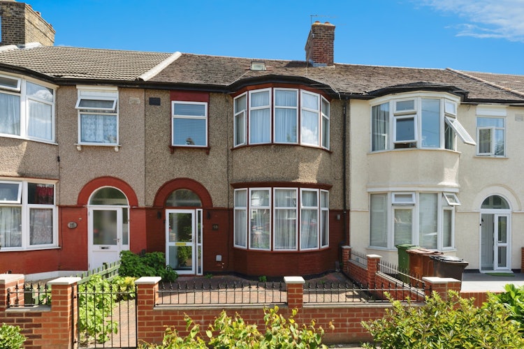 4 bedroom terraced house