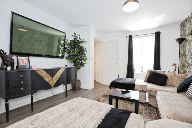 2 bedroom semi-detached house