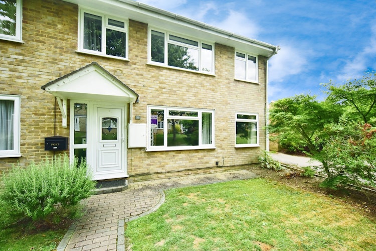 4 bedroom end of terrace house