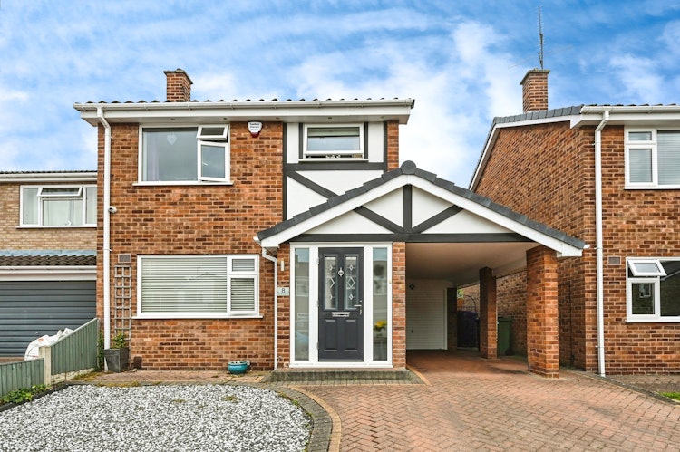 3 bedroom detached house