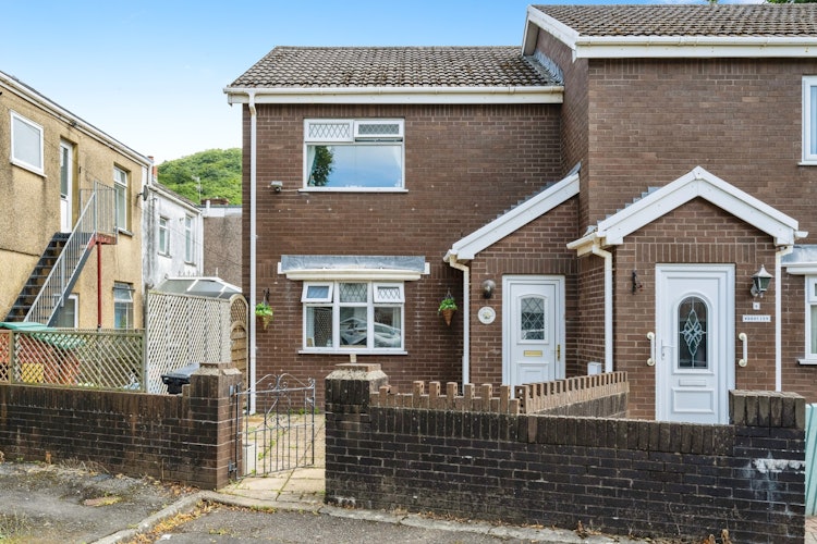 2 bedroom semi-detached house