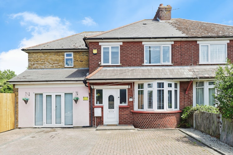 5 bedroom semi-detached house