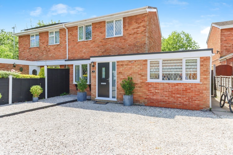 3 bedroom semi-detached house