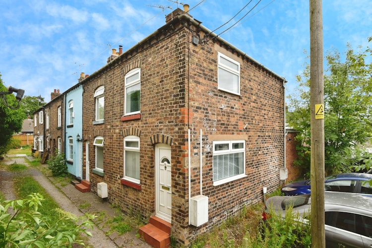 2 bedroom end of terrace house