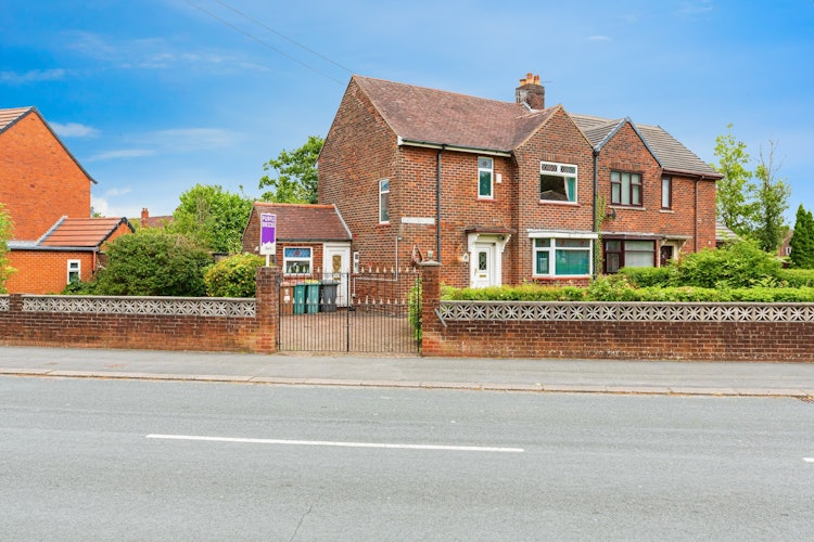 3 bedroom semi-detached house