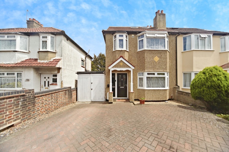 5 bedroom semi-detached house