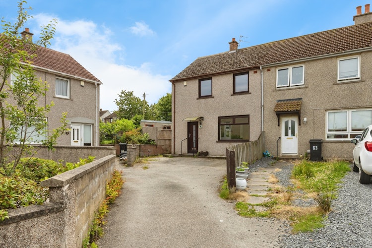 2 bedroom end of terrace house