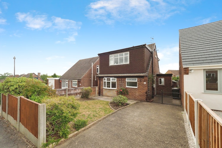 2 bedroom detached house
