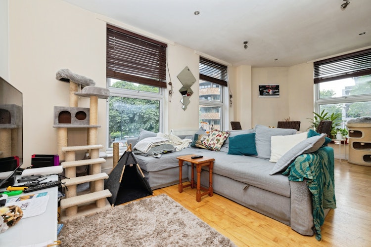 2 bedroom flat