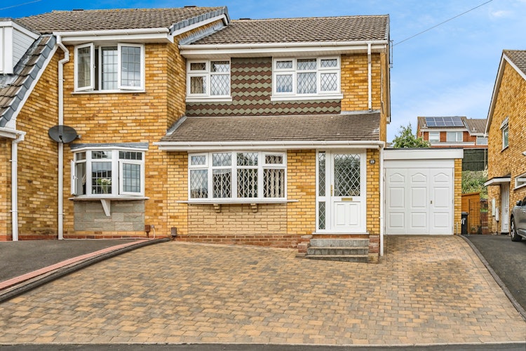 3 bedroom semi-detached house