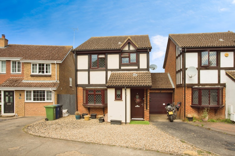 3 bedroom link detached house