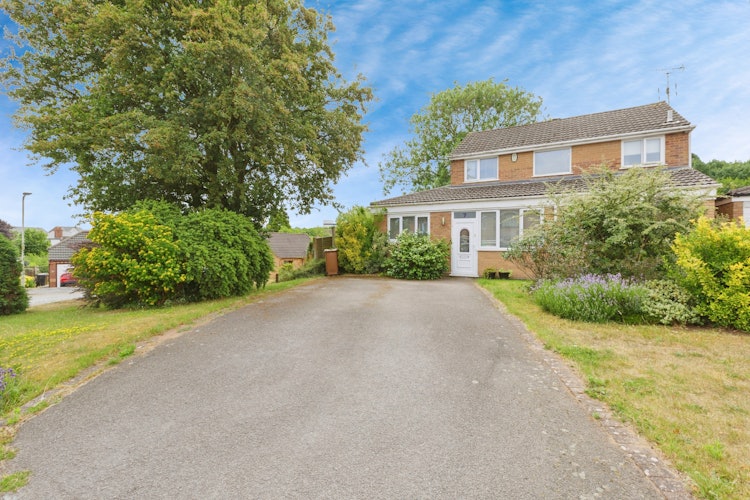 3 bedroom detached house
