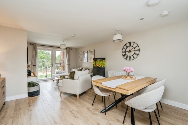 2 bedroom apartment